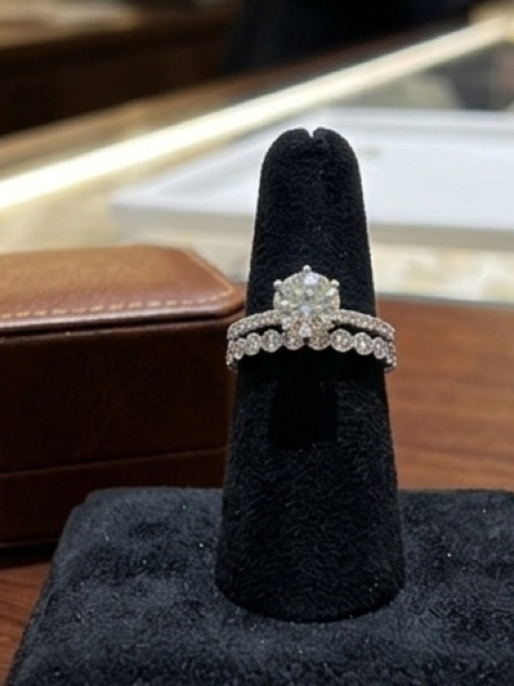 NWT 1ct Round Cut Moissanite Ring & Eternity Band set (.925 Sterling Silver)